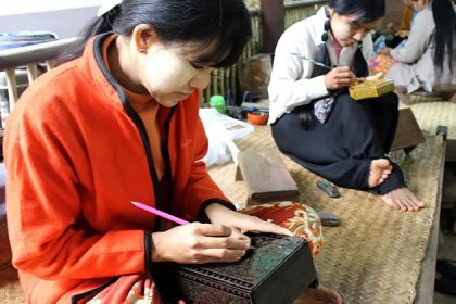 Lacquerware workshop in Bagan