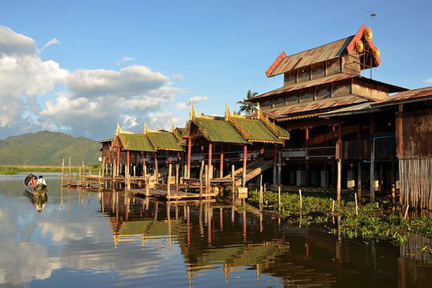 Ngaphechaung Monastery