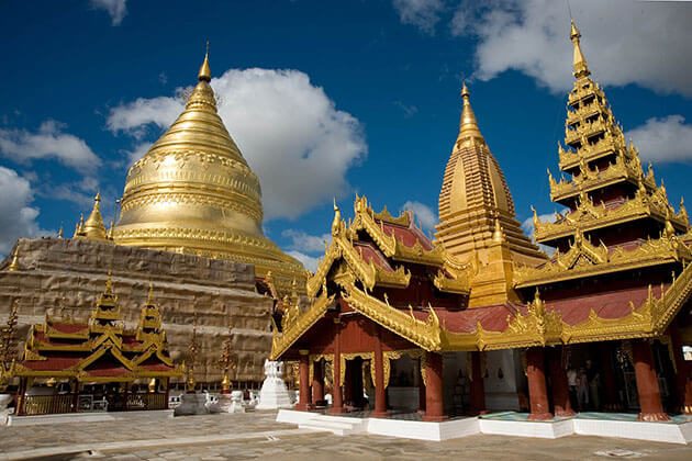 Shwezion pagoda - myanmar family trip
