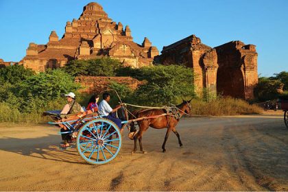 bagan horse cart ride