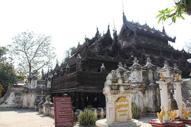 shwenandaw monastery