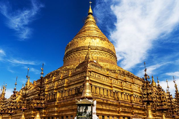 visit Shwezigon Pagoda in myanmar